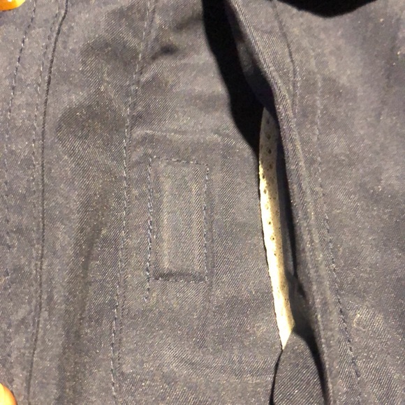 ⬇️⭐️ Drake Ole Miss Collegiate Men’s Button Down Lightweight Collar Shirt - Picture 8 of 10